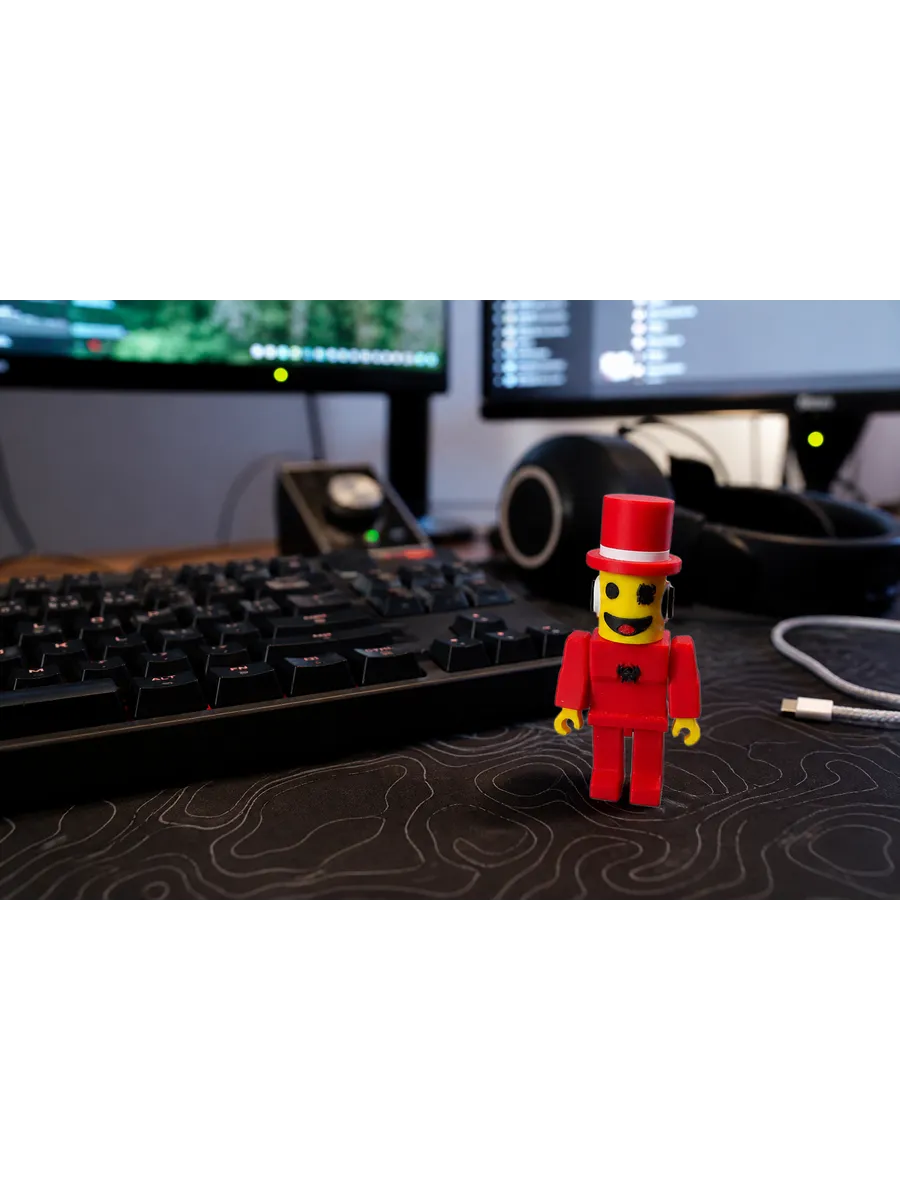 Админ Сэмми из Roblox Фигурка Брейнрот 8